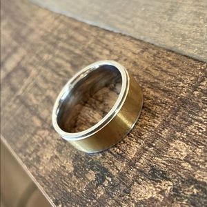 Men’s ring